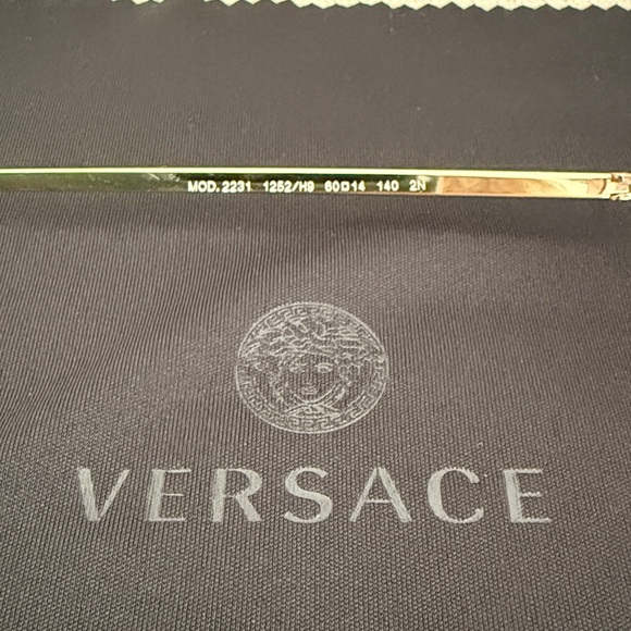 NWT - Versace Gold Frame Aviator Sunglasses with Purple-Rose Gradient Lenses - Picture 4 of 7